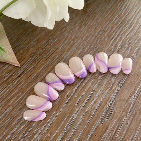 Purple Swirl Press-On Nails - Picture 4 of 7